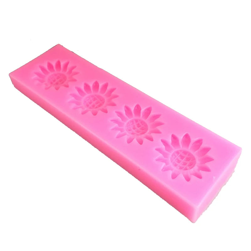 4 Cavity Daisy Flower Silicone Mold Candy Cake Decoration Sugarcraft Soap Candle