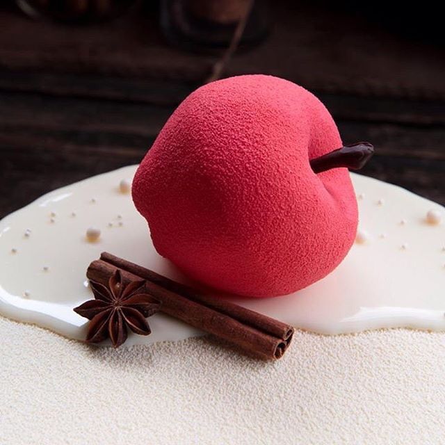 8 Cavity Apple Shape Silicone Mould Pastry Pudding Ice Cream & Frozen Desserts